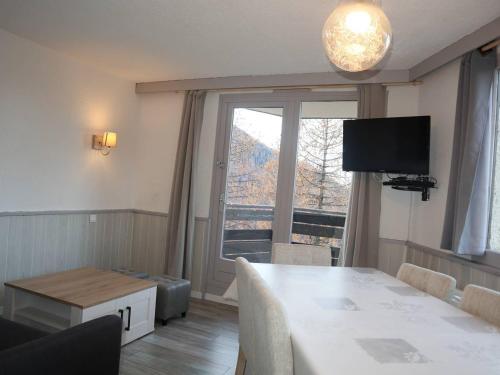 Appartement Appartement Les Orres, 2 pièces, 6 personnes - FR-1-322-384 LE BELVEDERE N°801 Chemin du Grand Corbeau Les Orres