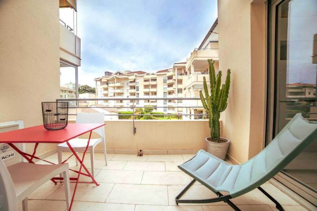 Appartement Les Palmiers 81 Boulevard de la République 06400 Cannes