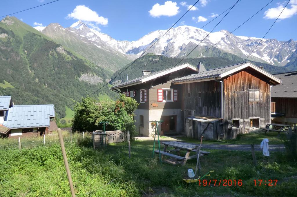 Appartement Les passereaux St Nicolas de Véroce 132 route de la Croix 74170 Saint-Nicolas-de-Véroce