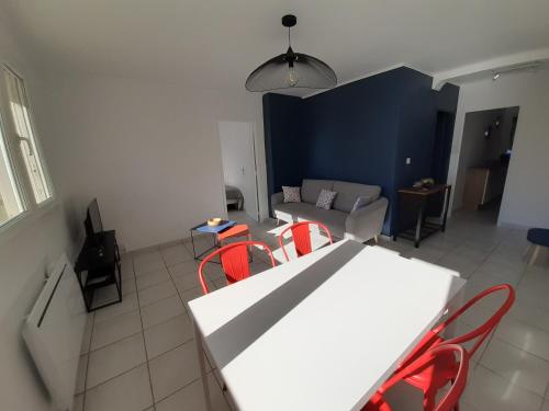 Les Peupliers Appartement centre ville d'Aix avec 3 chambres et parking privé