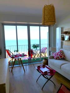 Appartement Les pieds dans l'eau PROMENADE J FITZGERALD KENNEDY, 42 85100 Les Sables dʼOlonne Pays de la Loire