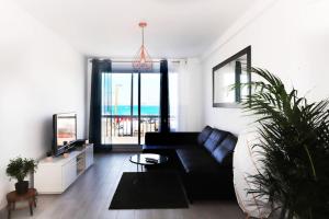 Appartement LES PIEDS DANS L'EAU VUE EXCEPTIONNELLE SUR LA MER 2 Rue de la Calanque 13008 Marseille Provence-Alpes-Côte d\'Azur