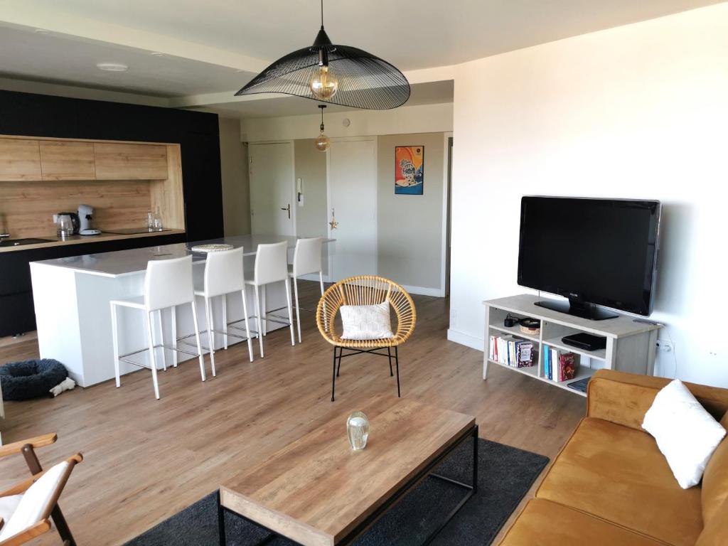 Appartement Les Pins de l'Ocean - A 1km de la mer DE LA MARCELLIERE, 59 85100 Les Sables dʼOlonne