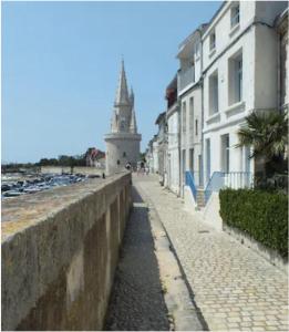 Appartement Les Remparts, cœur de ville La Rochelle 20 Rue sur les Murs 17000 La Rochelle -1