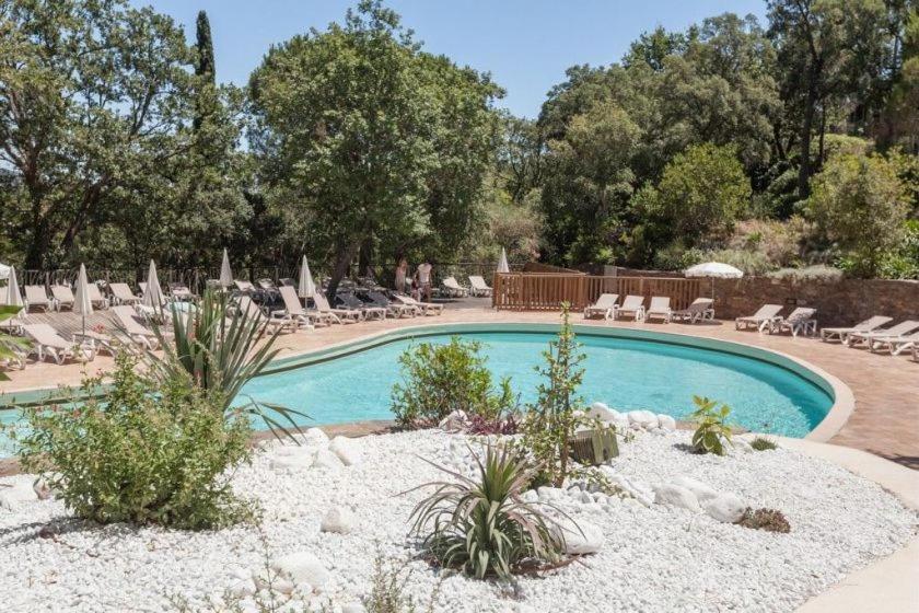 Les Restanques aperçu mer et jardin 4/5 pers 1113 Route de Bardasse, 83310 Grimaud