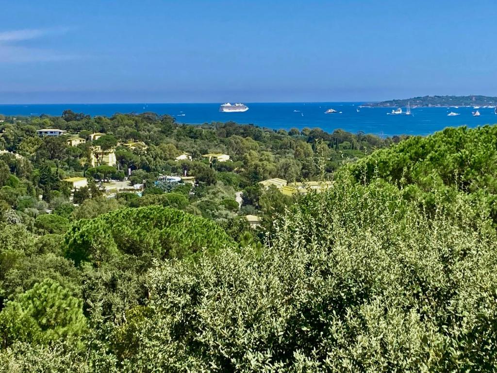 Les Restanques vue mer 3 chambres bastide 1113 Route de Bardasse, 83310 Grimaud