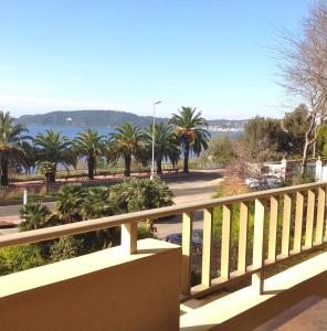 Appartement Les Rochers sur la mer Les Rochers 831 A Corniche Général de Gaulle 83000 Toulon Provence-Alpes-Côte d\'Azur