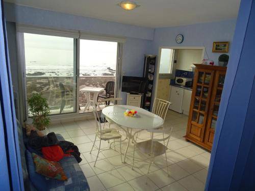 Appartement Appartement Les Sables-d'Olonne, 1 pièce, 4 personnes - FR-1-92-915 6 BOULEVARD KENNEDY Les Sables dʼOlonne