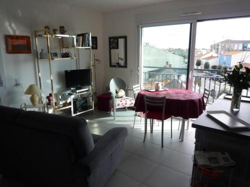 Appartement Les Sables-d'Olonne, 2 pièces, 2 personnes - FR-1-92-593 Les Sables dʼOlonne france