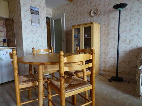 Appartement Appartement Les Sables-d'Olonne, 2 pièces, 3 personnes - FR-1-92-835 88 AVENUE D'AQUITAINE Les Sables dʼOlonne