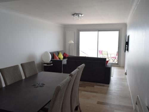 Appartement Appartement Les Sables-d'Olonne, 3 pièces, 6 personnes - FR-1-197-423 39 promenade clemenceau résidence la brise 8eme etage Les Sables dʼOlonne