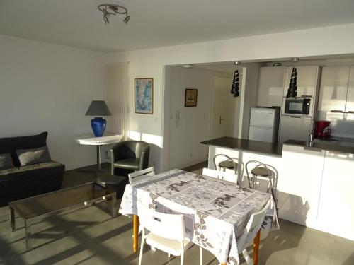 Appartement Appartement Les Sables-d'Olonne, 3 pièces, 6 personnes - FR-1-92-808 6 Promenade Joffre Les Sables dʼOlonne