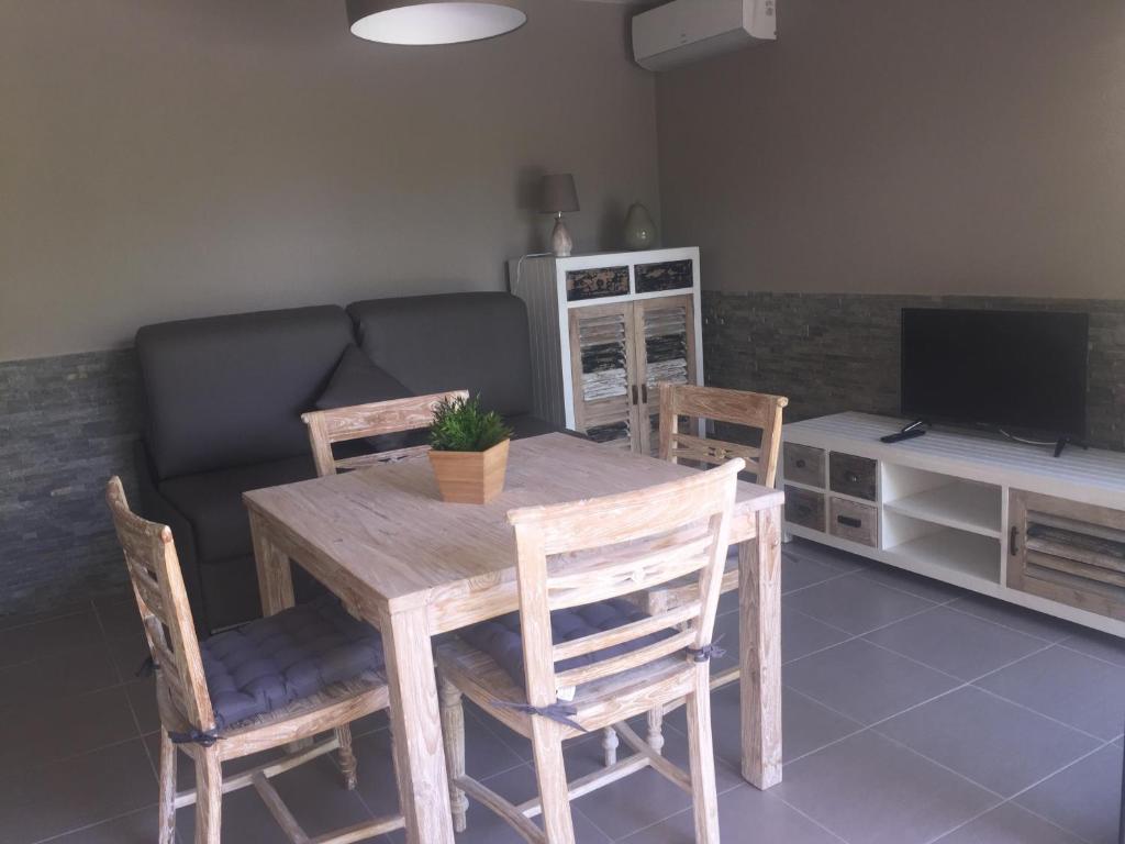 Les Sarments QUARTIER AIGUEBELLE, 83980 Le Lavandou