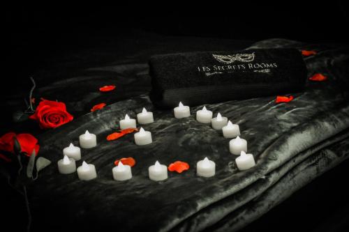 LES SECRETS ROOMS, LOVE ROOM DE LUXE AVEC JACUZZI