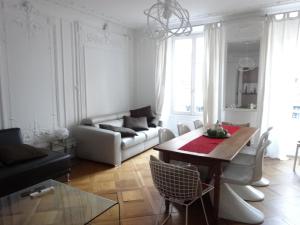 Les Serruriers - Appartement Spacieux avec Terrasse & Parking