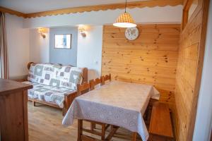 Les Silènes - T2 - coin nuit - MZ 2007