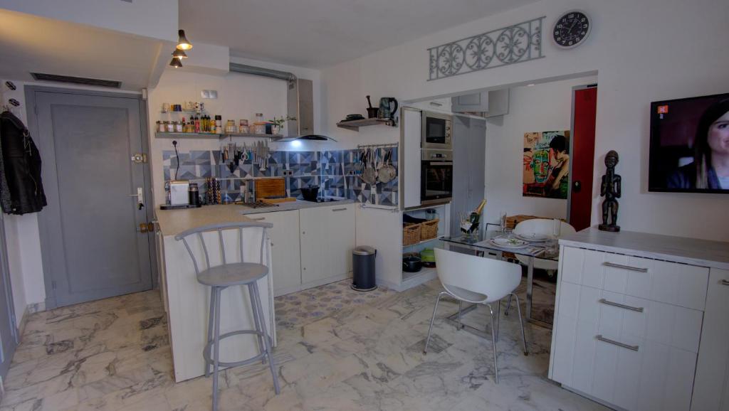 Les Tambourins Studio 19 - 3 étoiles 19 23 Avenue Laugier, 06400 Cannes