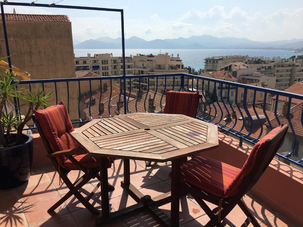 Appartement les terrasses du Suquet 16 Rue Louis Perrissol 06400 Cannes