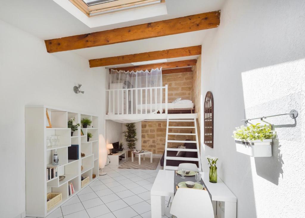 Les toits de saint Côme Appartement 4 personnes 10 rue cope cambes, 34000 Montpellier