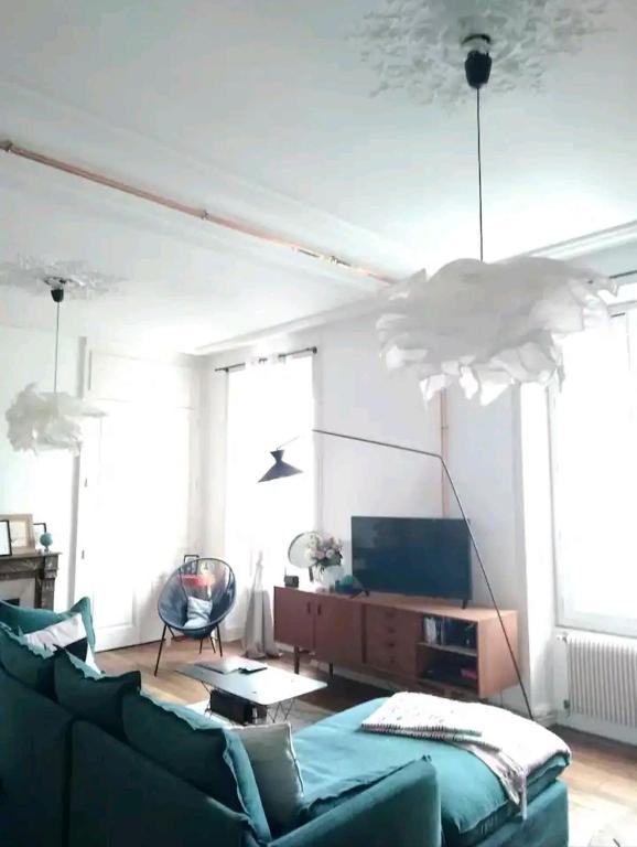 Les Voiles Blanches