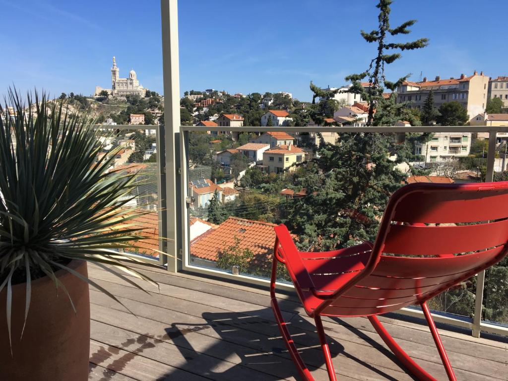 Les Volets Bleus T3 de 80 m2 patio privatif