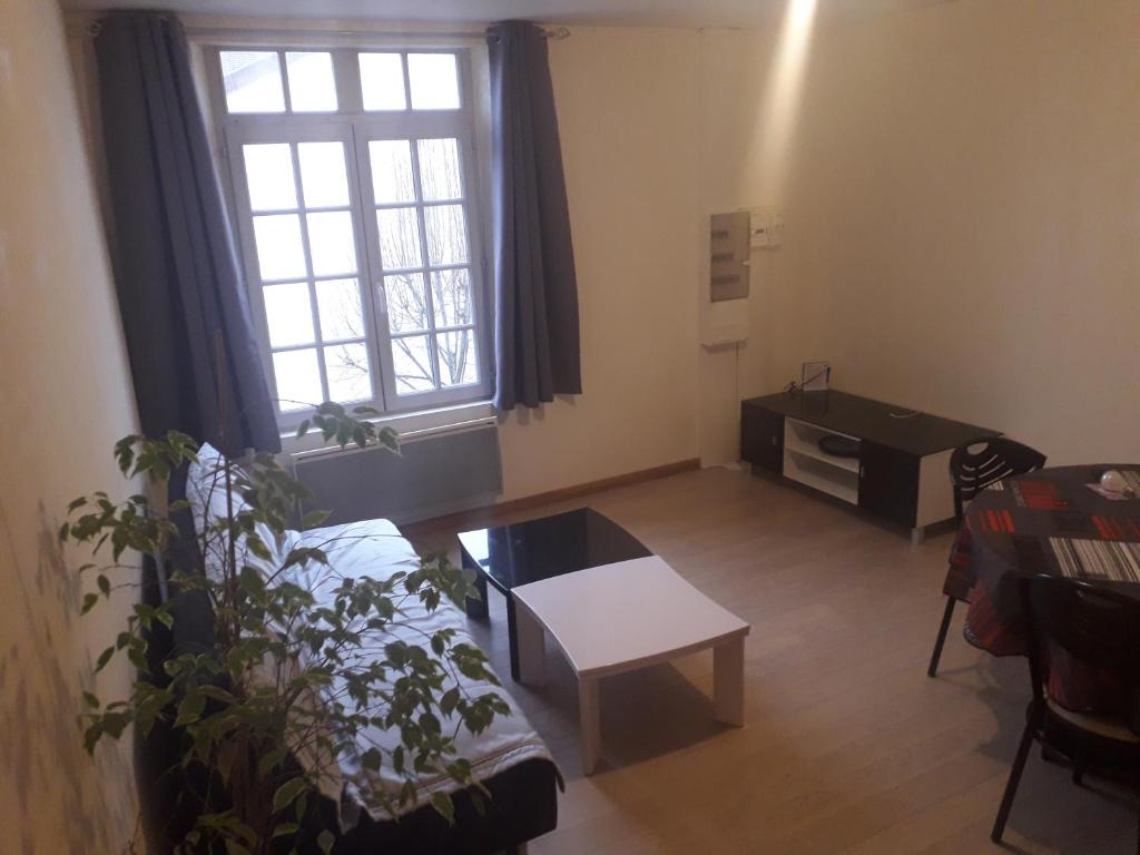 Appartement letrilogis2 appartement 2 5 rue sprendlingen 52300 Joinville