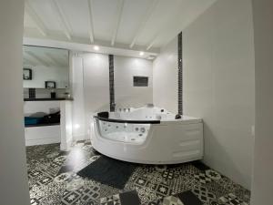 LH LOFT spa