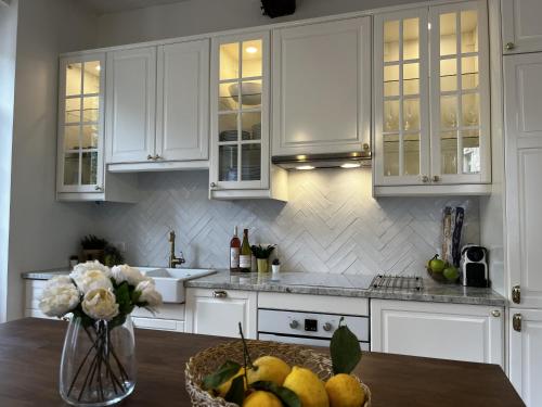 Light and Airy Apartment in the Heart of Pézenas