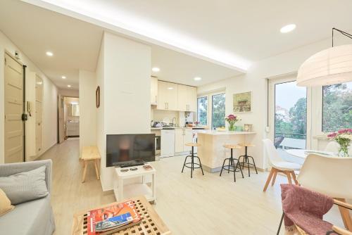 Light Apartment With Amazing Balcony, by TimeCooler