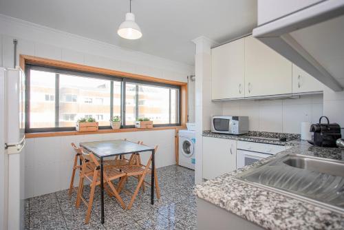 Liiiving in Matosinhos - City Beach Apartment