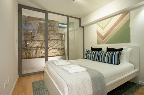 Liiiving in Porto | Downtown Terrace Apartment