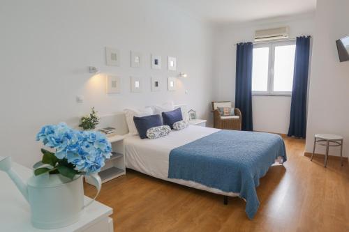 Like-home Apt with pool, sea view and garage