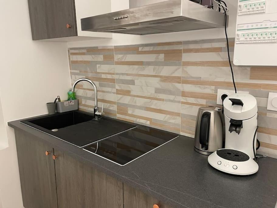 Appartement LIKEHOME - Studio idéal pour séjour en région parisienne 56 Rue de la République 95400 Villiers-le-Bel