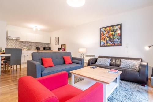 Lille Centre - Cozy ap with terrace & parking