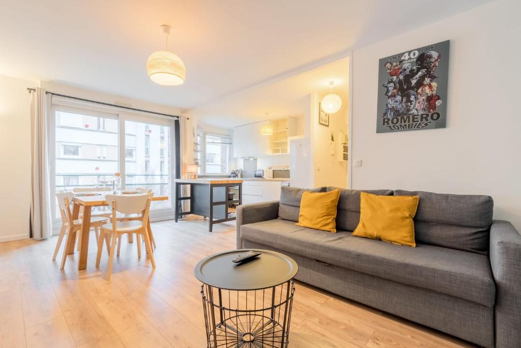 Lille Gare - Beautiful apartment full equipped with balcony & parking ! 45 Rue du Chevalier Français, Lille, France, 59800 Lille