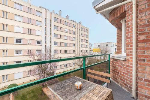 Lille Gare - Beautiful apartment full equipped with balcony & parking !