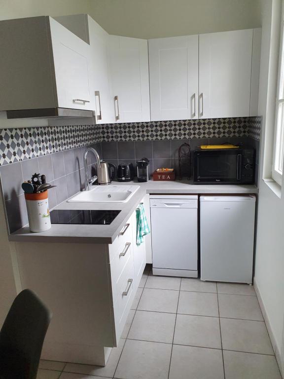 LIME HOMES: Balkon, Küche, Netflix 30890 Barsinghausen