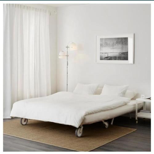 Lisbon, 3 bedroom apartment in Amora , 15 min from the beach