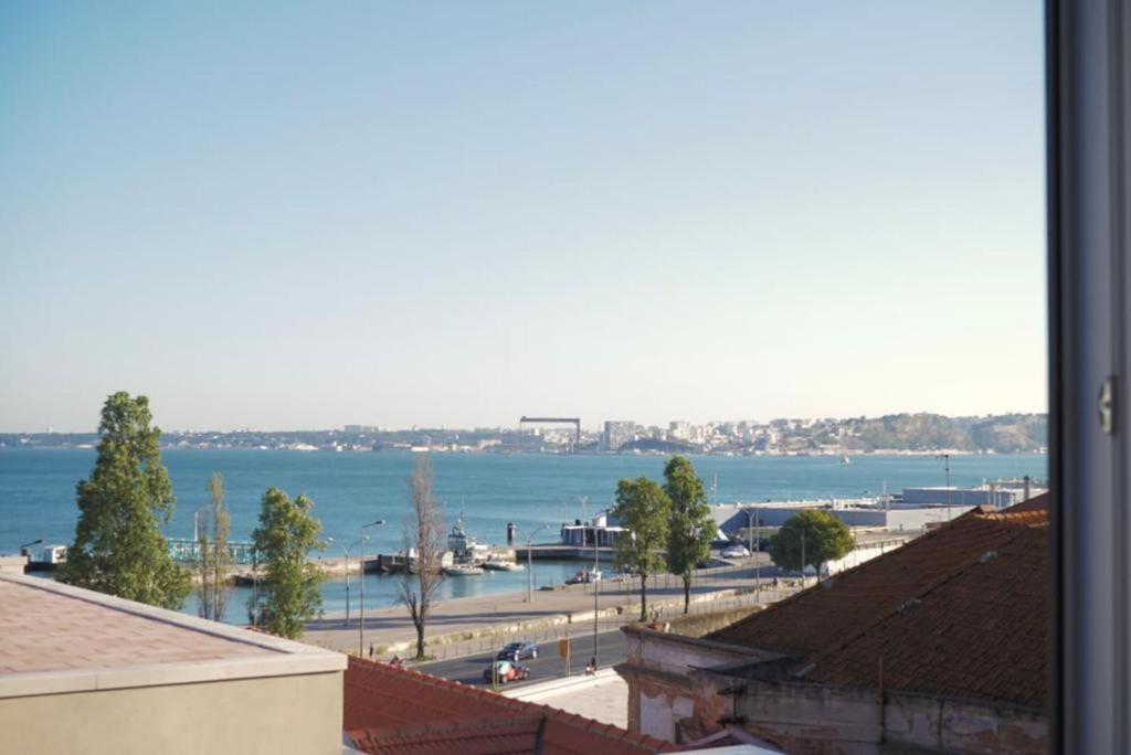 Lisbon Alfama Tagus 77 Rua de São João da Praça, 1100-316 Lisbonne