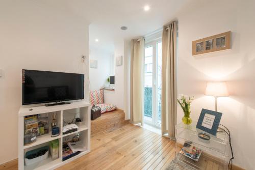 Lisbon Apartment Bairro Alto - Bica 1