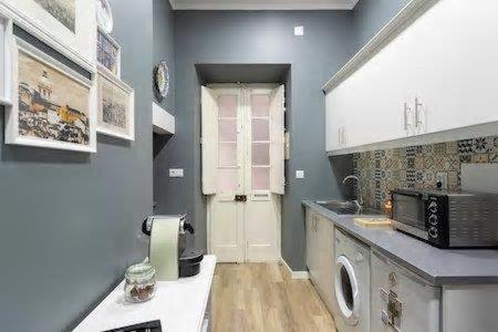 Lisbon Charming Apartment