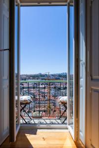 Lisbon Panoramic View -3Bedrs+3Baths+ Balconies+AC