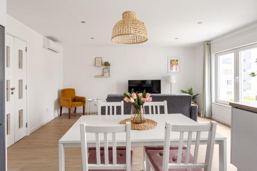 Lisbon Vibes - Monsanto house