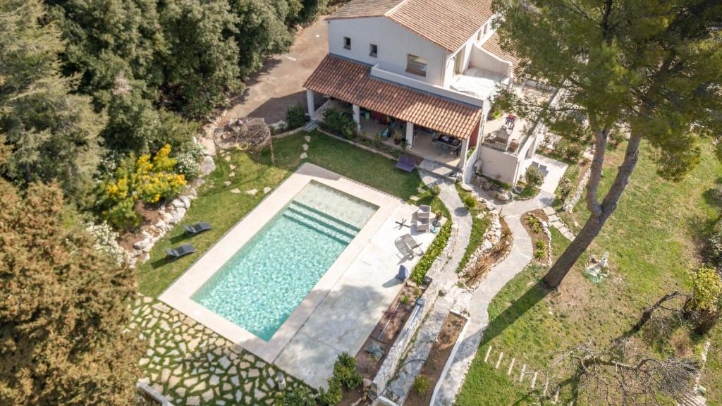 LITTLE OASIS - private terrasse near the center and the beach