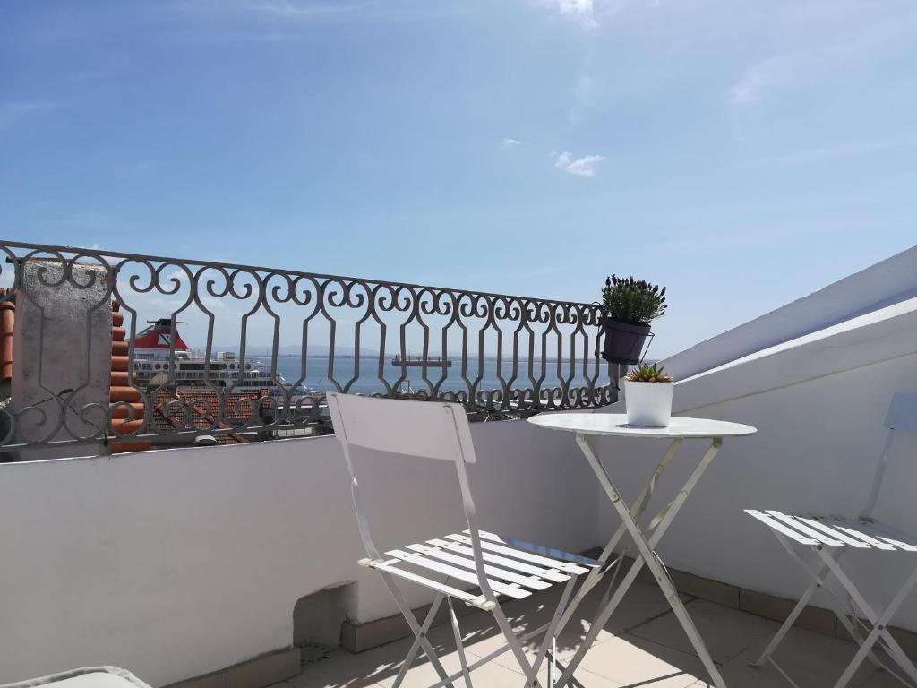 Little River View Triplex in Alfama 38 Beco da Lapa, 1100-305 Lisbonne