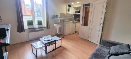 Little Suite - Jeanne