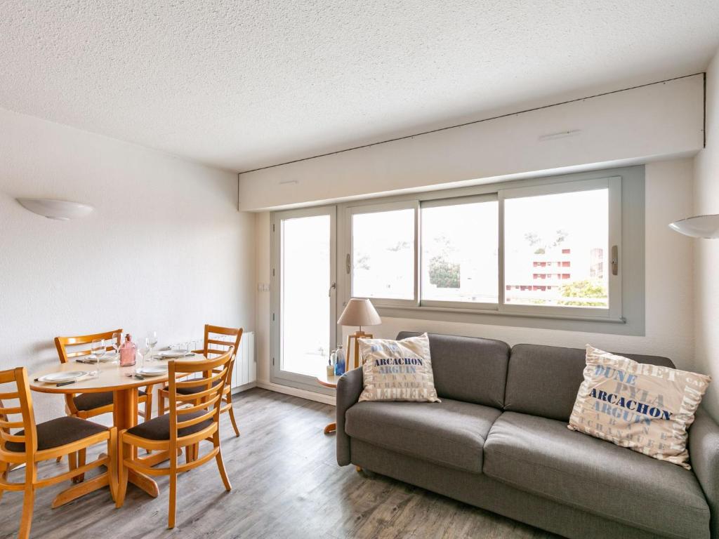 Lively Getaway Apartment