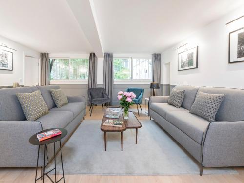 LivinParis - Luxury 3 Bedrooms Arc de Triomphe I