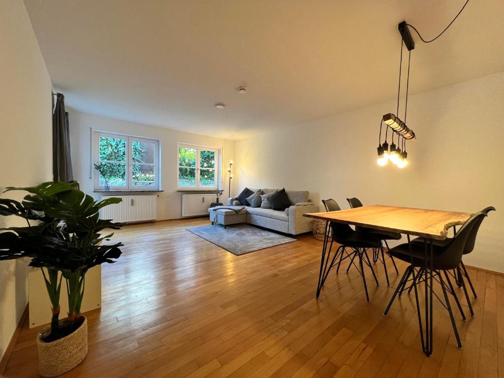 Lo Ferienwohnung Grötzelstrasse 15, 88048 Friedrichshafen