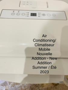 Location Chambre avec salle de bain et partie commune Sea View & Mountain View renting 1 of 3 bedrooms with shared common space 3 bdrm apt not 1 bdrm plus clime ou ac